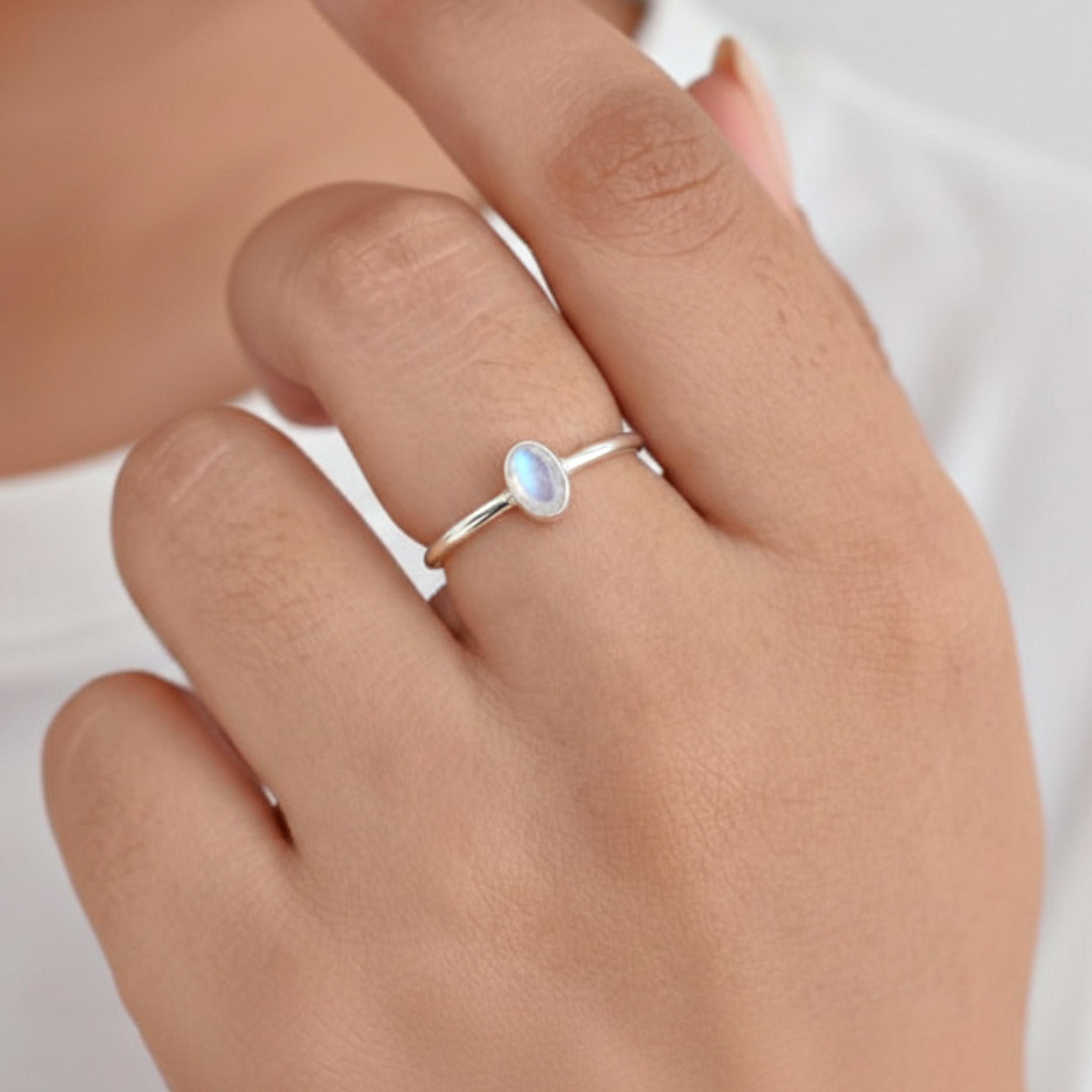Rainbow Moonstone Tiny Ring, 925 Sterling Silver Ring, Minimalist Statement Ring, Everyday Wear Jewelry 12 серебряный