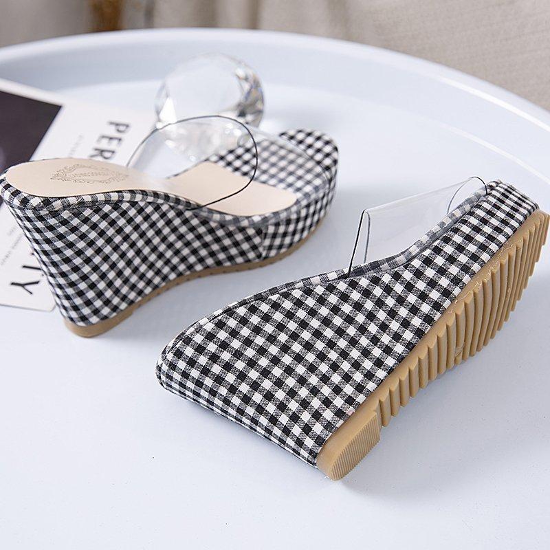 Glitter Slides Tøfler Kvinner Sommer Peep Toe on A Wedge Mote Sliders Sko Plattform Hæl Mules Jelly Myk Luksus Høy Blin