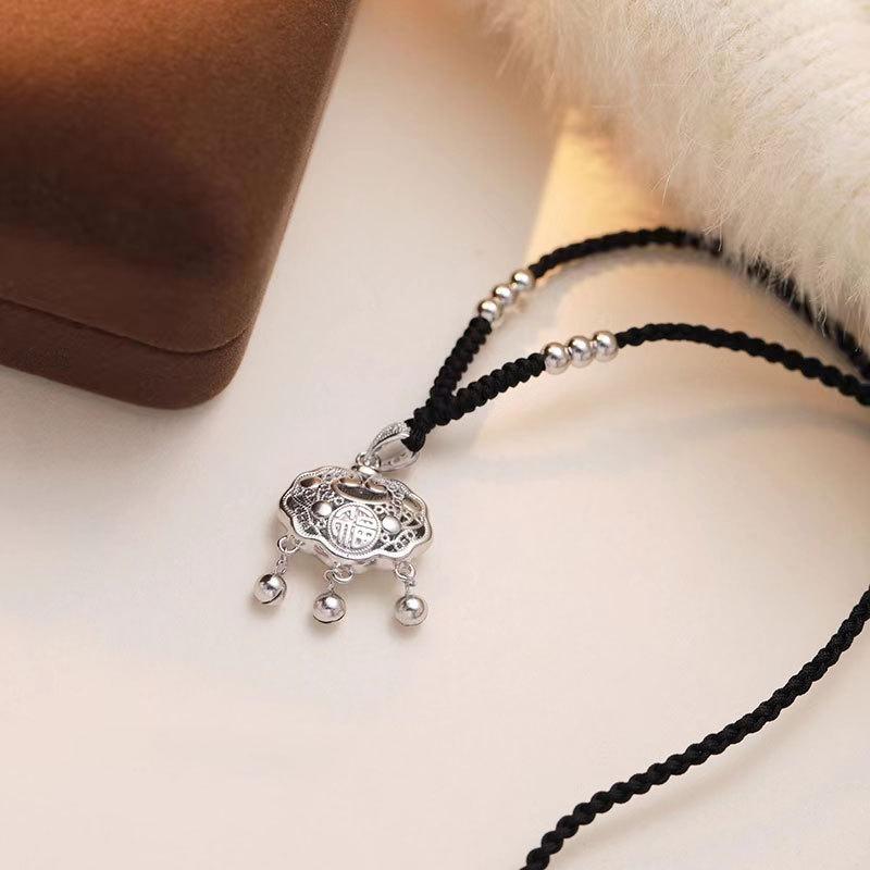 

Новое китайское стильное ожерелье с замком безопасности для женщин с кисточками, легкое, роскошное, нишевое, ретро-стиль, зодиакальный год, плетеная веревка