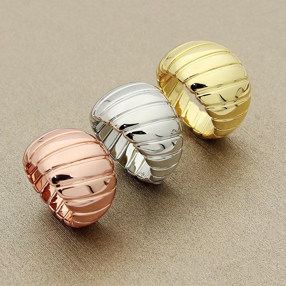 

Three-color ring and spring pattern Non-hazardous non-allergenic suitable for daily wearTexture Full of Wealth and Good Luck Daily Wear US6