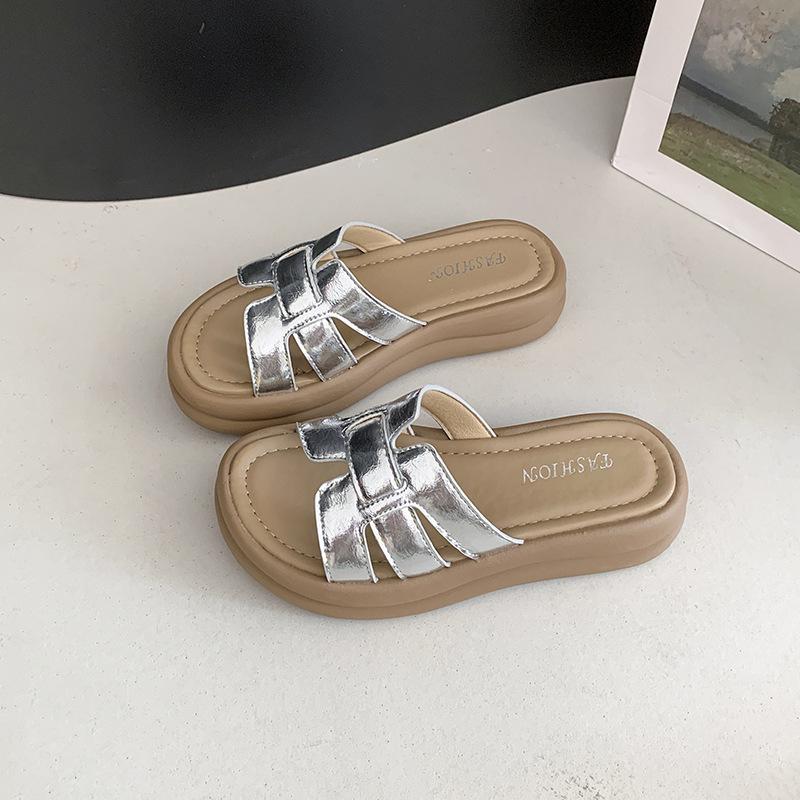 Lightweight outer wear 2025 women's fashion thick-bottomed cool slippers one-word drag new summer non-slip soft bottom with skirt
