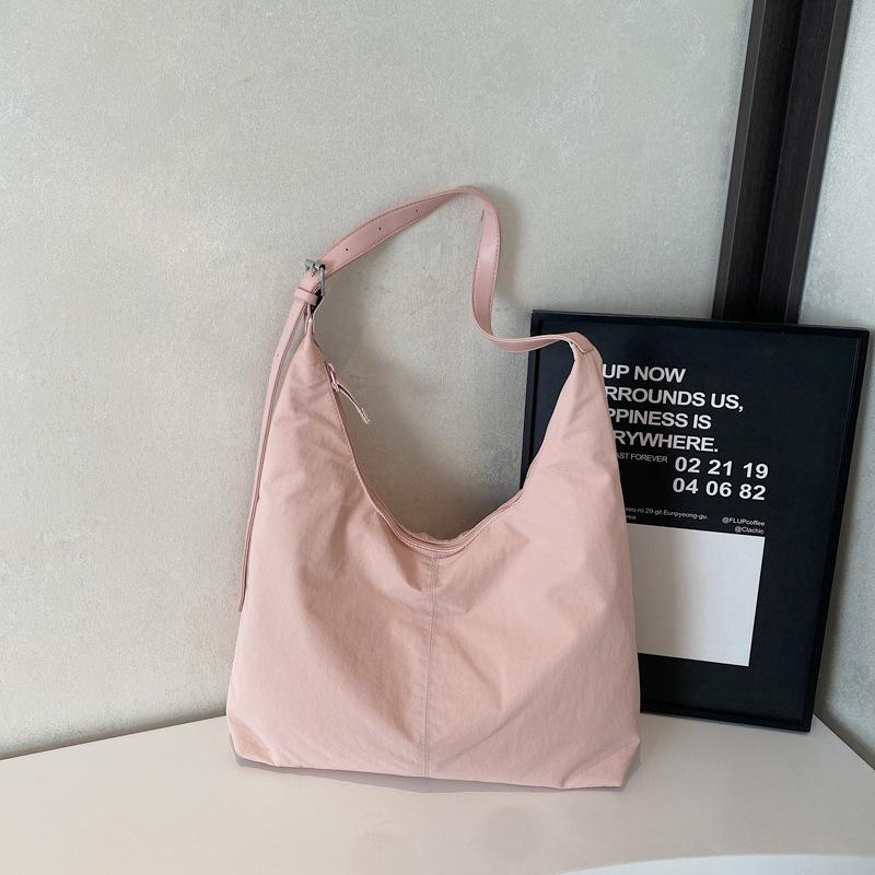 Korean Versi Simple and Versatile Canvas Bag, Large Capacity Single Shoulder Underarm Bag, 2026 New Retro Commuting Diagal