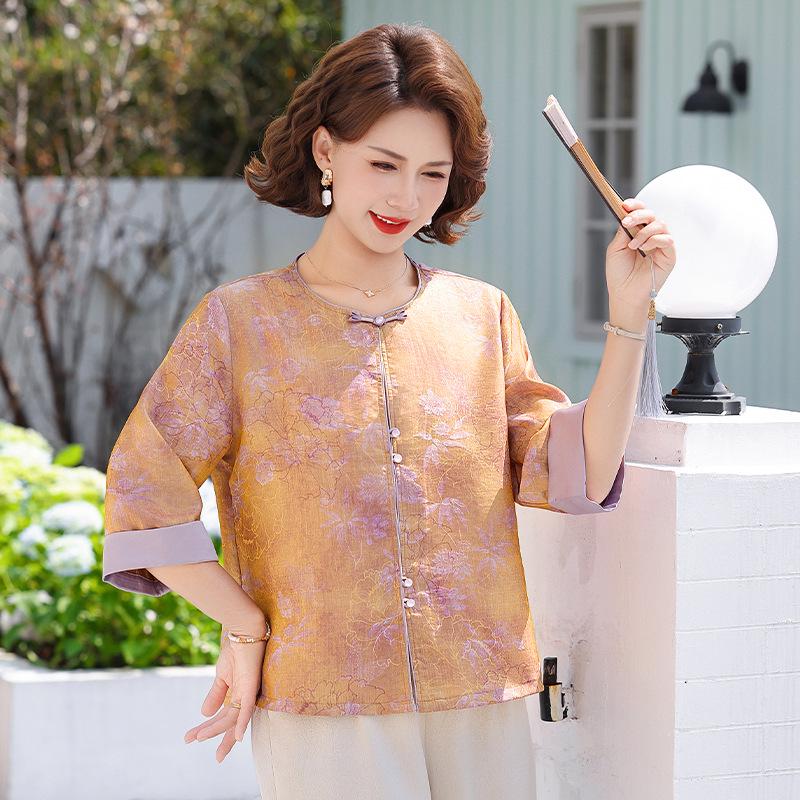 Chinese Style Women's Small Cardigan: Trendy Spring/Summer Wear for Middle-Aged and Elderly.