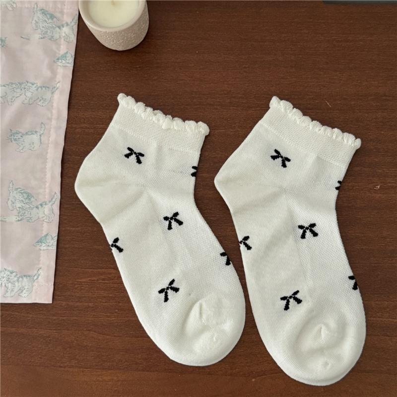 Ladies Spring and Summer New Sweet Bow College Style Leisure Boneless Short Tube Socks
