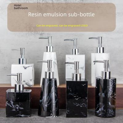 Sticle dispensere de rășină pentru loțiune, șampon, gel de duș și săpun de mâini, pentru baia hotelurilor de lux.