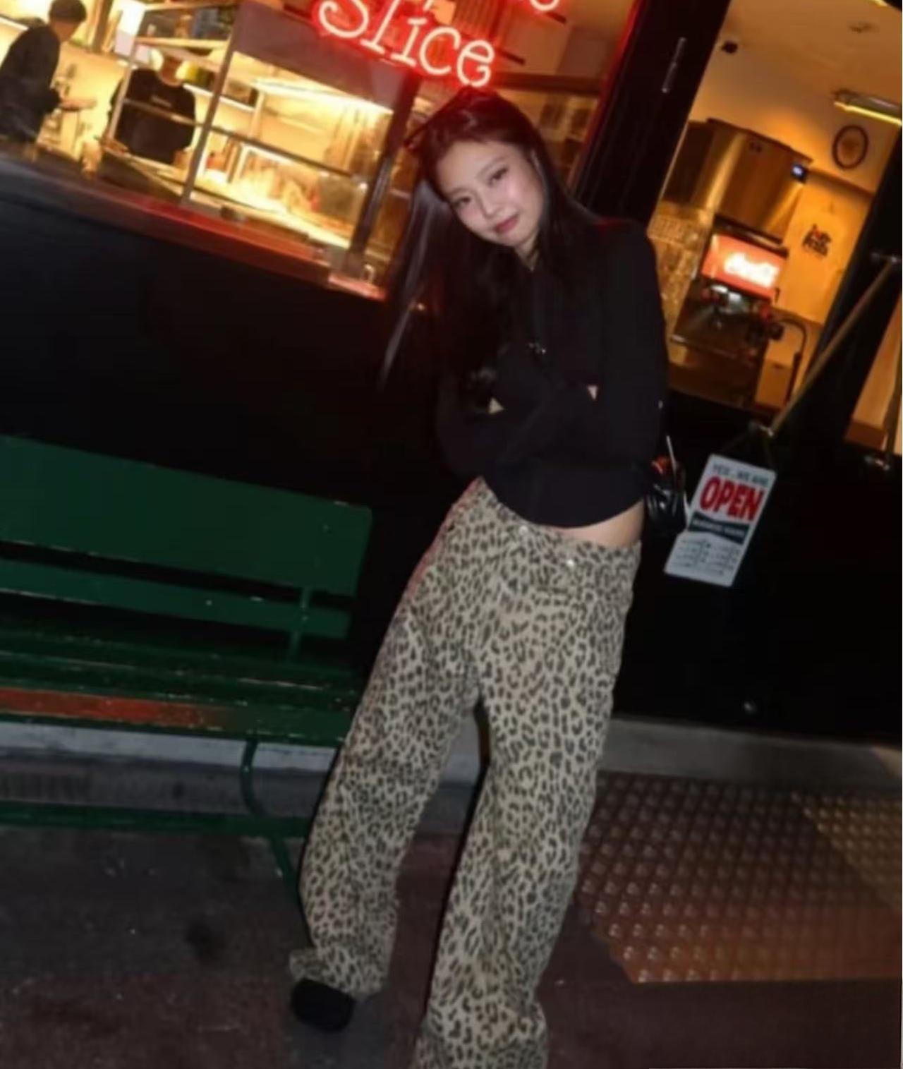 Джинсы женские Jennie Kim & Ji-soo Style Ретро Леопардовый принт Широкие крой зауженный M (50-55 kg)