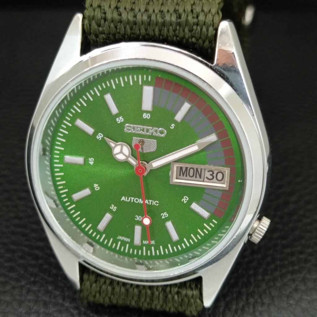 VINTAGE REFURBISHED SEIKO 5 AUTOMATIC JAPAN MENS GREEN DIAL WATCH a445820-1