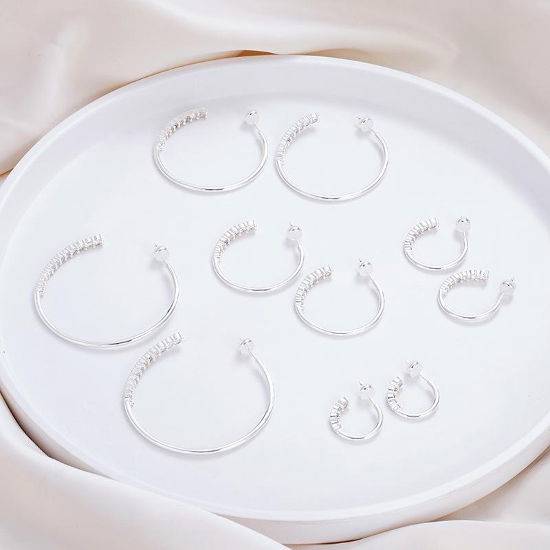 Rhinestone Gold & Silver Earrings - Fashionable, Light Luxury Hoops for Women, European & American Commuting Style.