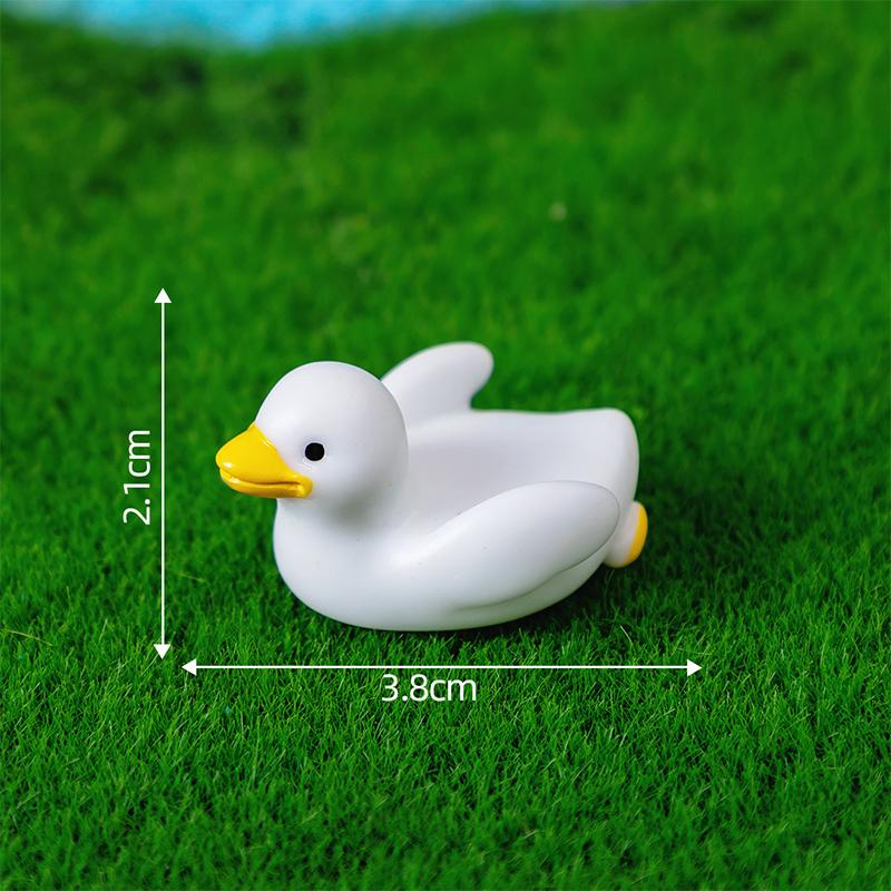 Creative Cartoon Capybara Statue Resin Ornament Miniature Capybara Dolls Animals Figurine Desktop Ornament Home Decoration