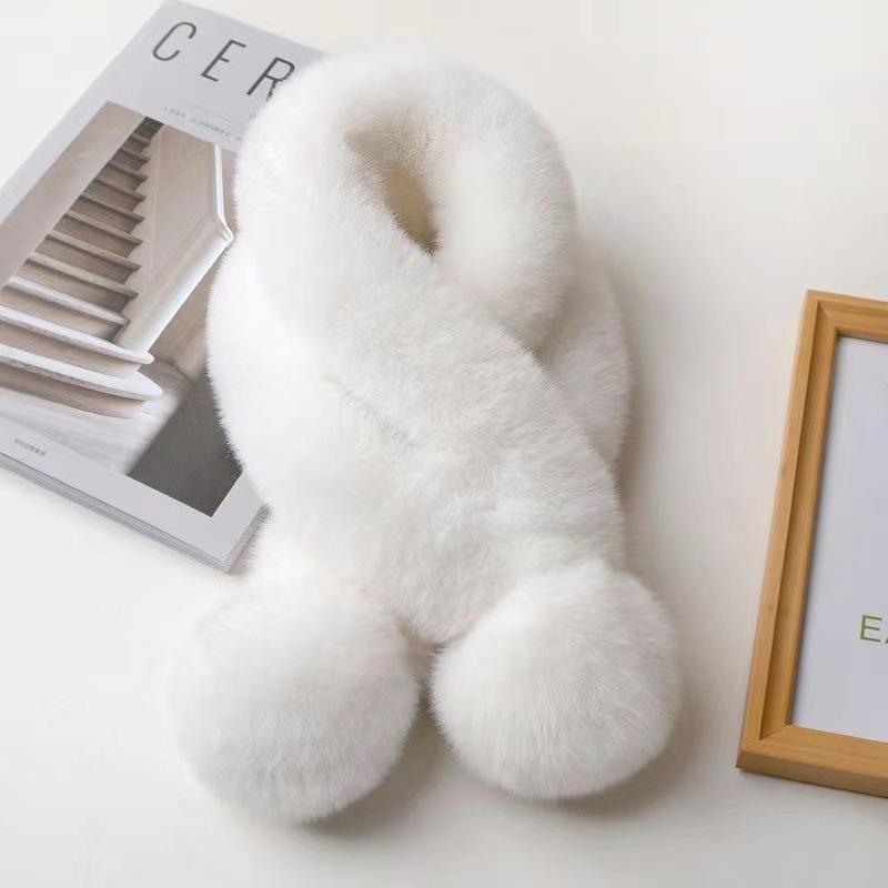 

Теплый шарф из искусственного меха для шеи — уютный, ветрозащитный и стильный для зимних прогулок белый