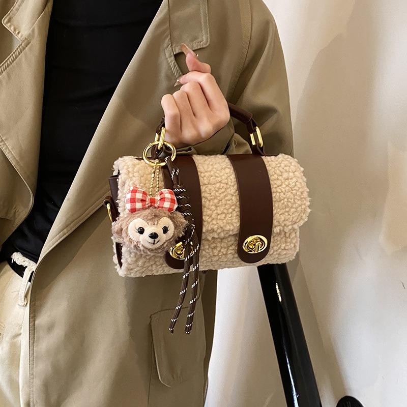 Winter Plush Hand Pillow Bag Women's New Versatile Messenger Bag Commuter Retro Shoulder Bag