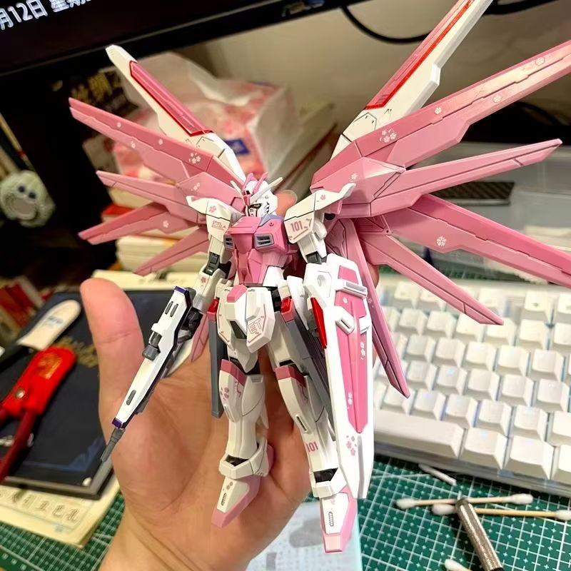 HG 1/144 Sakura Růžová Freedom CitroëN Verze pro opravu masky Modelový stavebnicový model Akční figurky Dekorace Panenka Dětská puzzle hračka