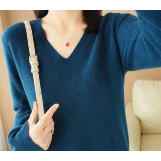 

QICED Осенне-зимний трикотаж Женский пуловер с V-образным вырезом и длинными рукавами Однотонная свободная базовая рубашка Тонкая одежда Тонкий XXL