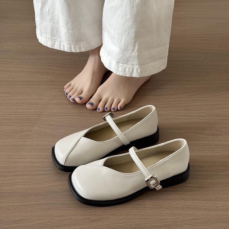 

Square head thick heel Mary Jane single shoes women s 2025 spring and summer new models with skirts French versatile temperament evening small 40
