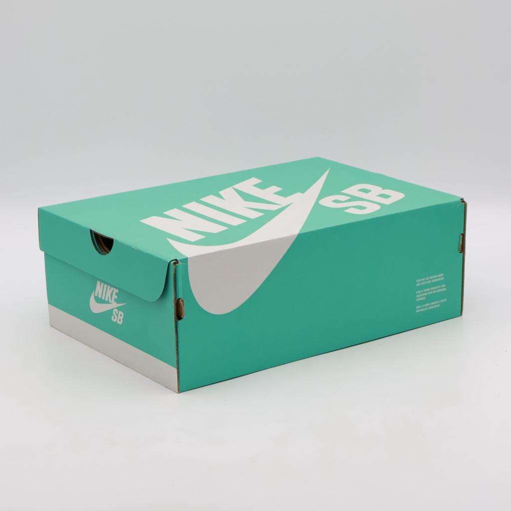 BQ6826-002 Nike SB Dunk High Space Jam (Men's)