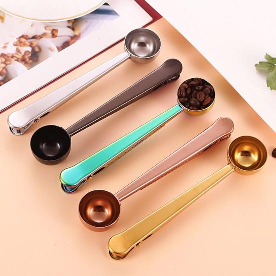 2-in-1 Stainless Steel Coffee Scoop Bag Sealer Measuring Spoon with Built-In Clip Rust-Proof Dishwasher Safe Kitchen Essential for Coffee Milk Powder