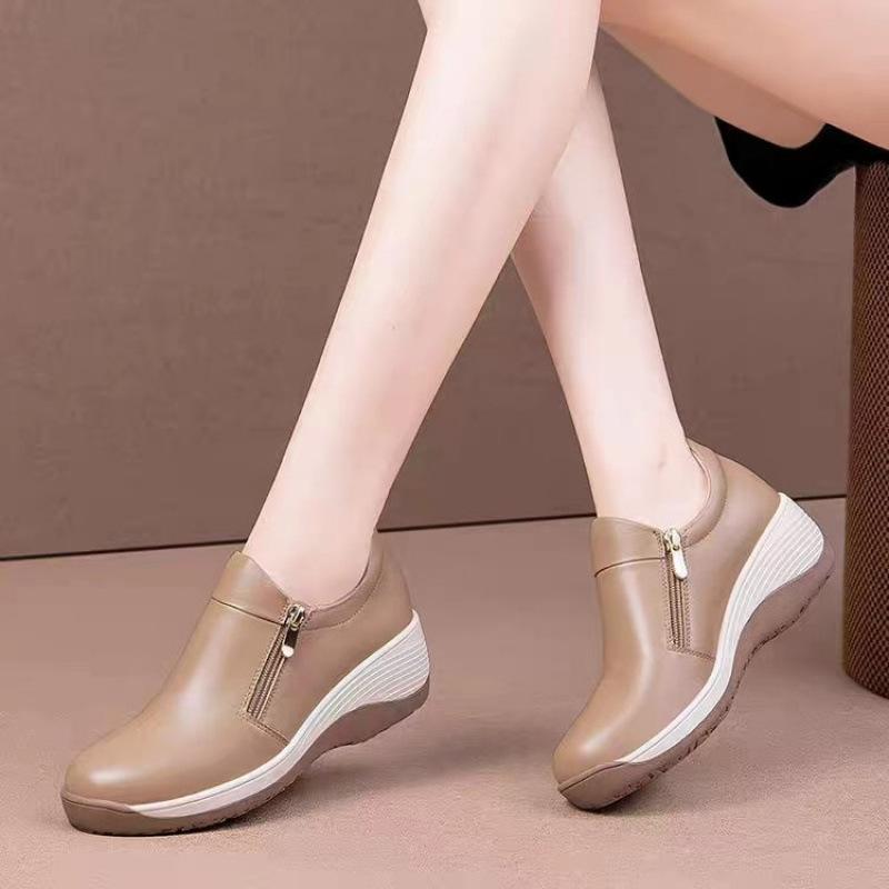 2025 autumn new Korean version platform wedge heel mother shoes women's single shoes fashion versatile casual lazy shoes