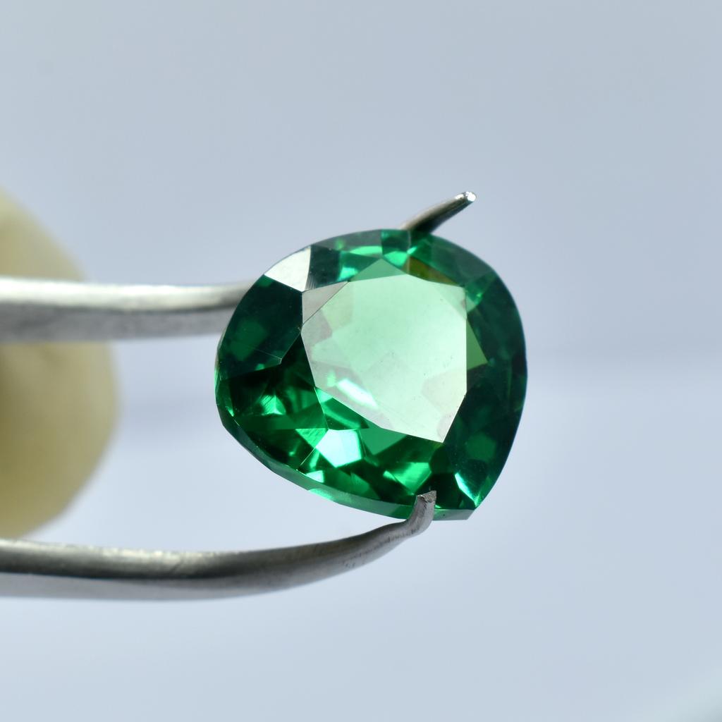 Natural Beautiful Pear Shape Green Garnet Loose Gemstone 10.25 Carat .