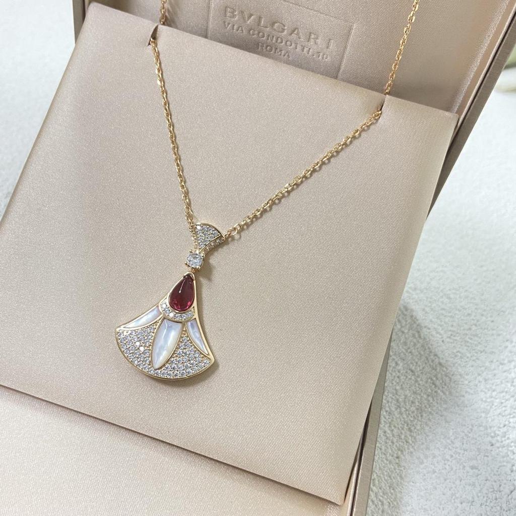 Natural Mother-of-Pearl Double-Layer Fan Pendant Necklace - Women's Luxury Clavicle Chain