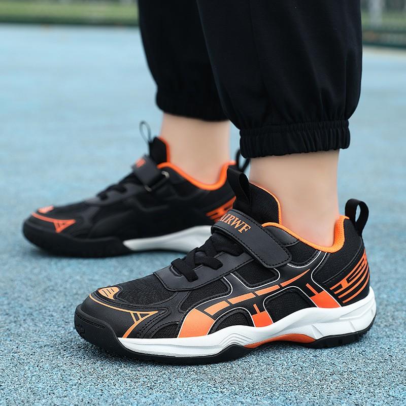 Kids Badminton Shoes Boys Girls Lightweight Cushioned Sports Sneakers Tennis Table Training