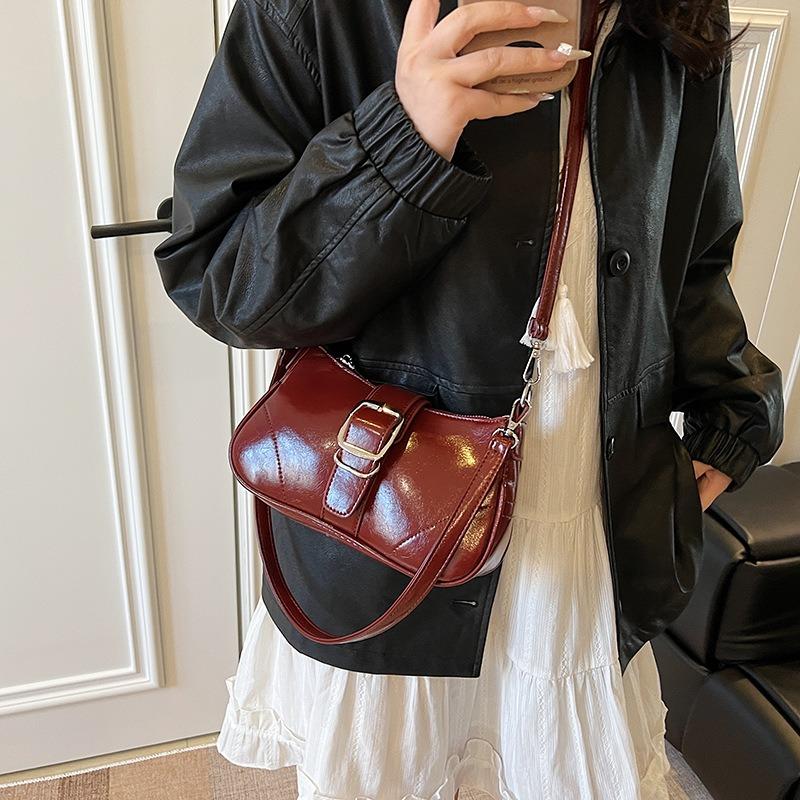 Bag women's spring and summer new retro niche design messenger bag women's shoulder underarm small square bag