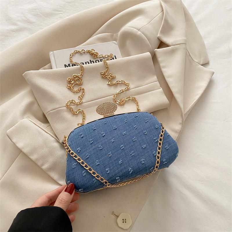 Hong Kong Style Fashion Design Hard Shell Solid Color Versatile Dinner Bag Women's Fashion 2025 Summer New Shoulder Messenger Bag
