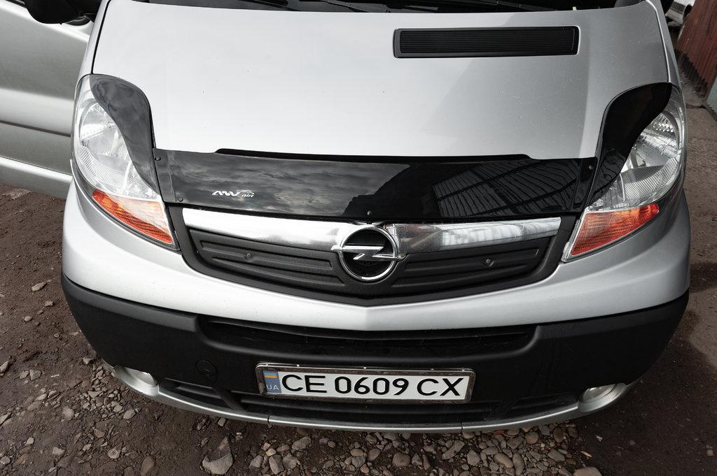 Реснички Porshe-style Черный мат для Nissan Primastar 2002-2014 гг