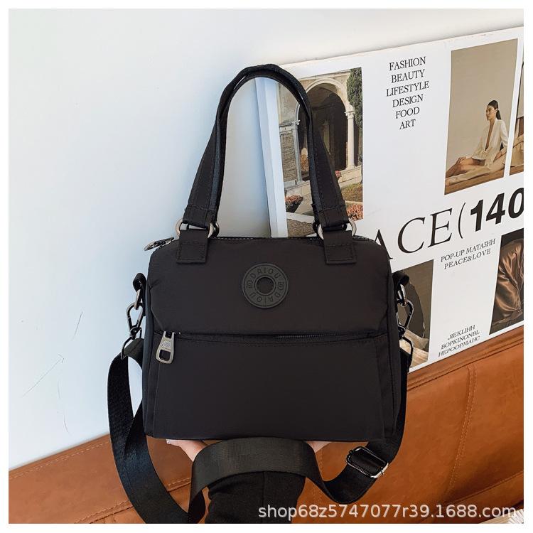 

Модная женская сумка-мессенджер на одно плечо 2025 новая сумка из ткани Оксфорд большой вместимости нейлоновая женская сумка чёрный