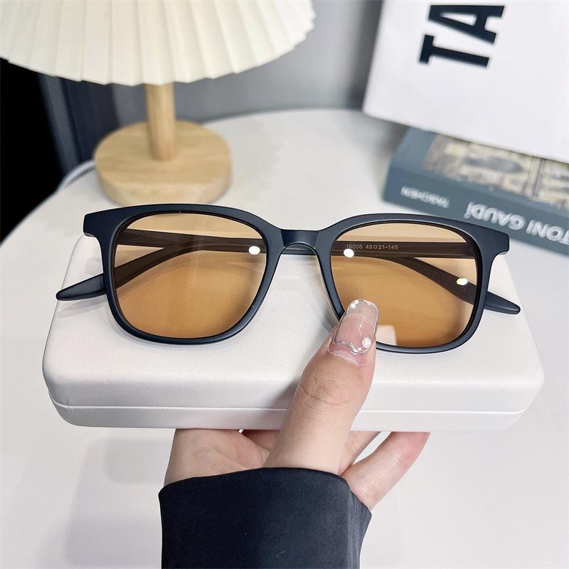Fashion Vintage Sunglasses Women men Brand Designer Retro cat's eye Sun Glasses Female Ins Popular Colorful Square Eyewear UV400