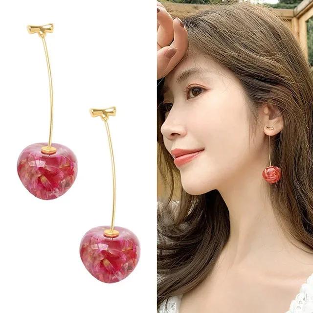 New Fashion Women's Earrings Fresh Sweet Red Cherry Fruit Shape Temperament Resin Fashion Trend Party Luxury