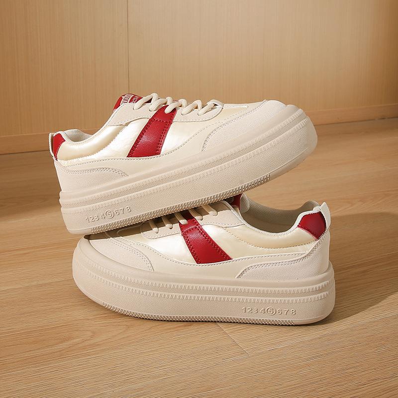 

2025 little white shoes women s spring and autumn new Korean version ins female students leisure sports versatile board shoes street shot K3705 35