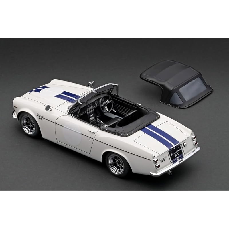 ignition model 1/18 datsun Fairlady 2000 (SR311) White/Blue Finished product