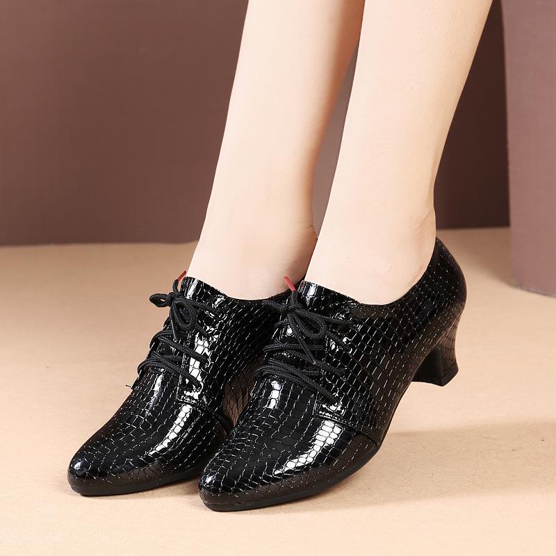 Damen Professionelle Tanzschuhe Neue Mädchen Tango Gesellschaftstanz Absätze Tanz Sneaker Damen Lateinamerikanische Schuhe Weiche Moderne Jazz Lederschuhe