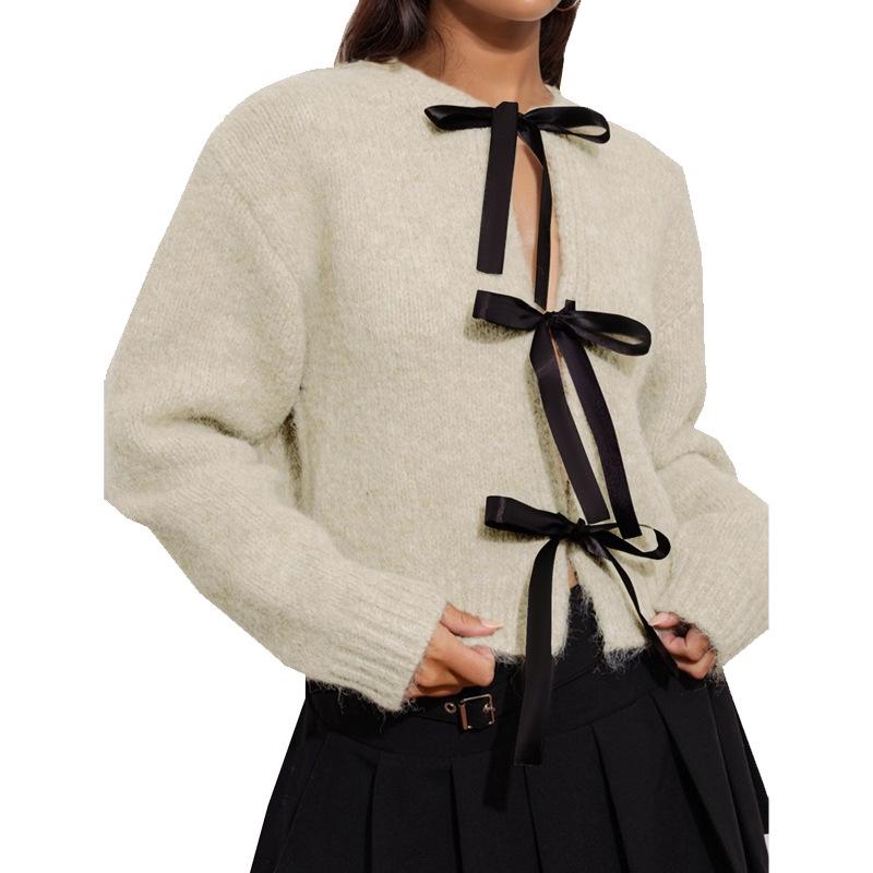 Autumn/Winter 2025 Women's Contrast Bow Tie Long Sleeve Knit Sweater
