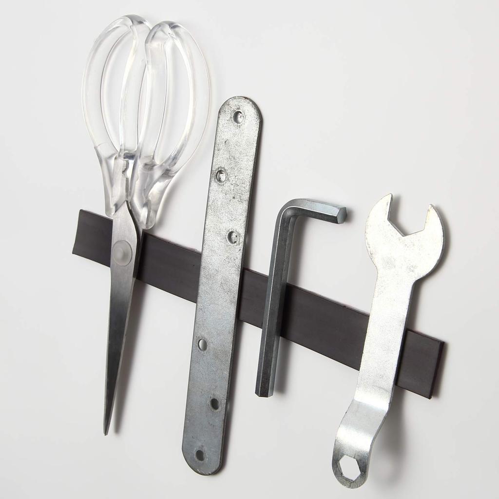 Splenno Magnetic Sheet, Magnetic Tape, Adhesive Tape, 2cm Wide X 3 Meters Long, Strong Adhesive, 3M Rubber Magnet (20mm)