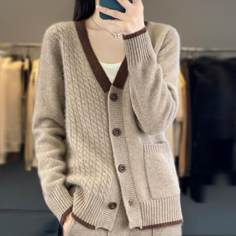 

Утепленный кардиган из шерсти с V-образным вырезом для женщин на осень и зиму. Новая свободная и универсальная куртка из кашемира с цветными блоками. Ленивый вязаный топ. XXL