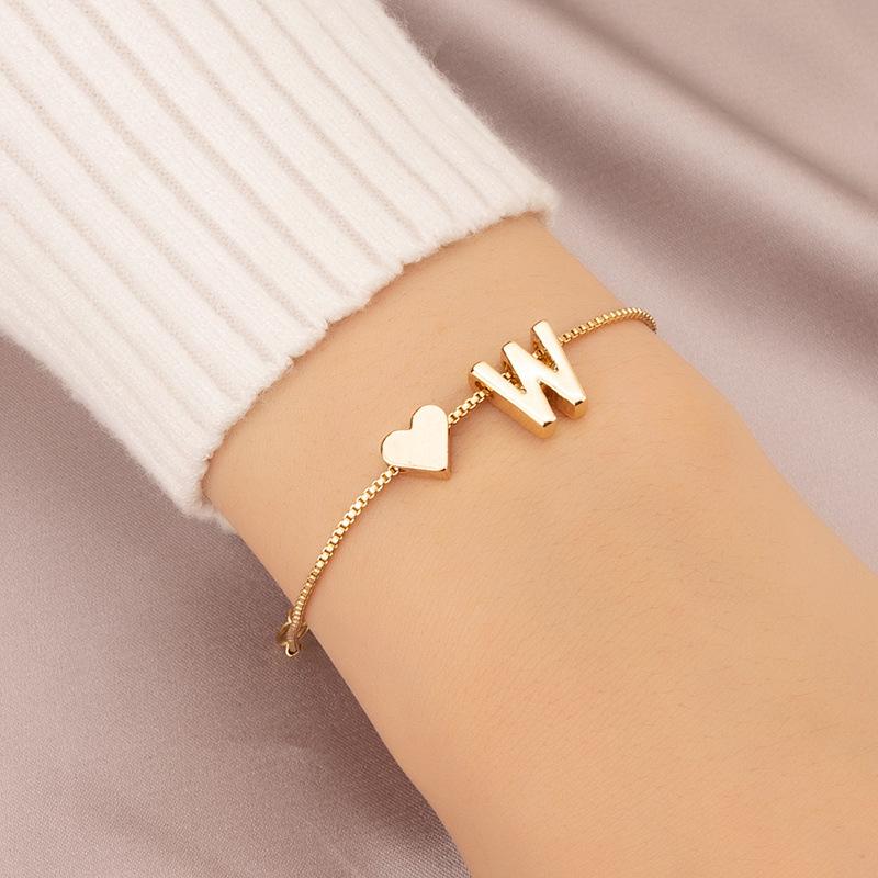 Fashion Love Heart Bracelet For Women Personality Design 26 Letters Bracelet Hand Jewelry Golden Accessory Exquisite Girl Gifts