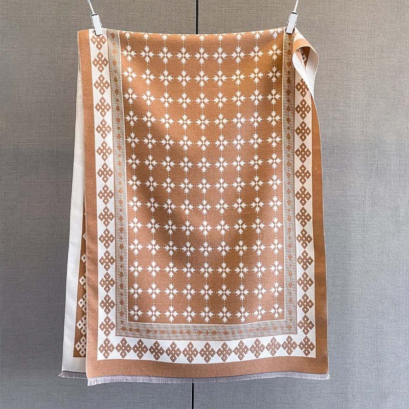 

Niche high-end fashion retro full print jacquard scarf women thickened warm outer decorative scarf shawl 185*65cm
