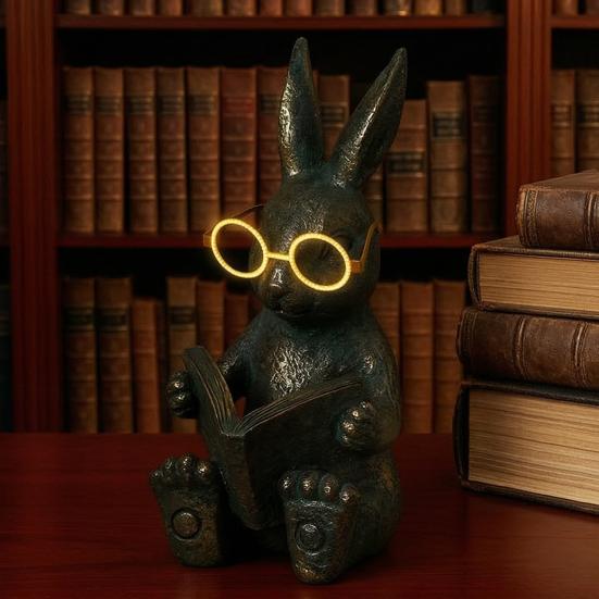 Reading Animal Figurine Retro Owl Rabbit Raccoon Reading Book Statue with Glow in The Dark Glasses for Bookshelf Desktop Home Decor