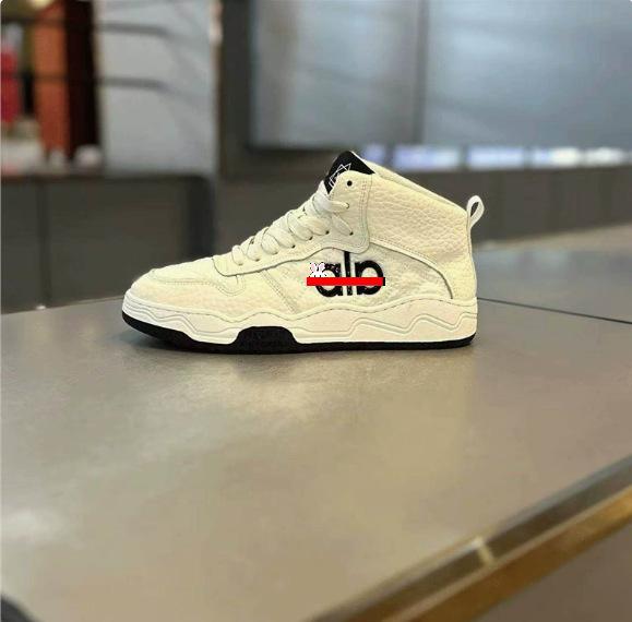 Spring new light luxury low-top shoes daily shoes lace-up casual popular shoes trendy 38 standard size