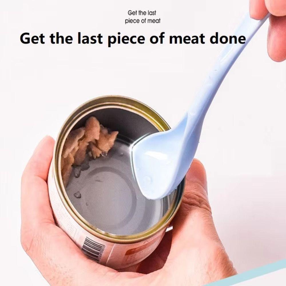 Food Grade Silicone Pet Food Can Lid Reusable Dishwasher Safe Silicone Sealer Cover BPA Free 2 in 1 Lid Spoon