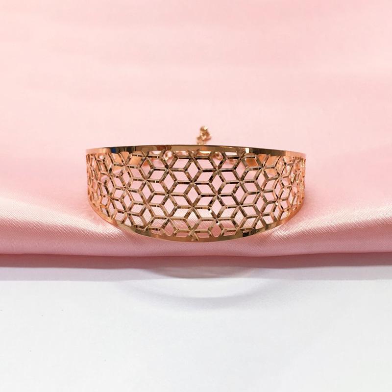 

Purple Gold Car Flower Rhombus Bracelet Rose Gold Plated Simple Hollow Plaid Fashion Wide Version Bracelet (52-56 ring/about 18cm)