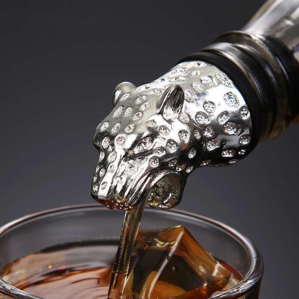 Portable Wine Pourer Leopard/Lion/Antelope Head Wine Aerators Wine Dispenser Kitchen Accessories