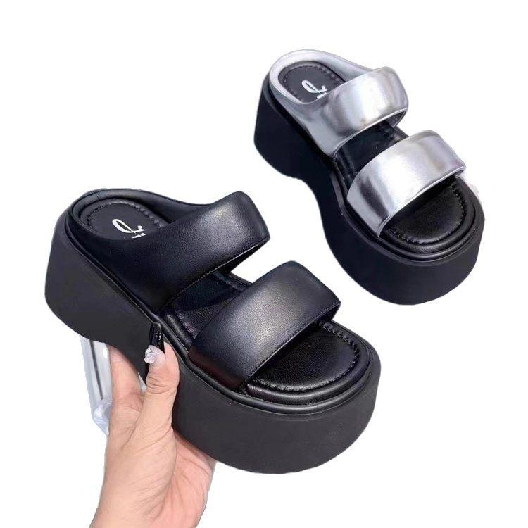 Internet celebrity trend casual wear one-word slippers women's summer 2025 Korean version of muffin thick-soled small man cool shoes