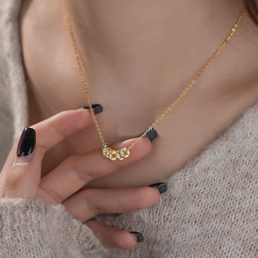 Elegant Metal Heart Clavicle Necklace for Women - Light Luxury Design