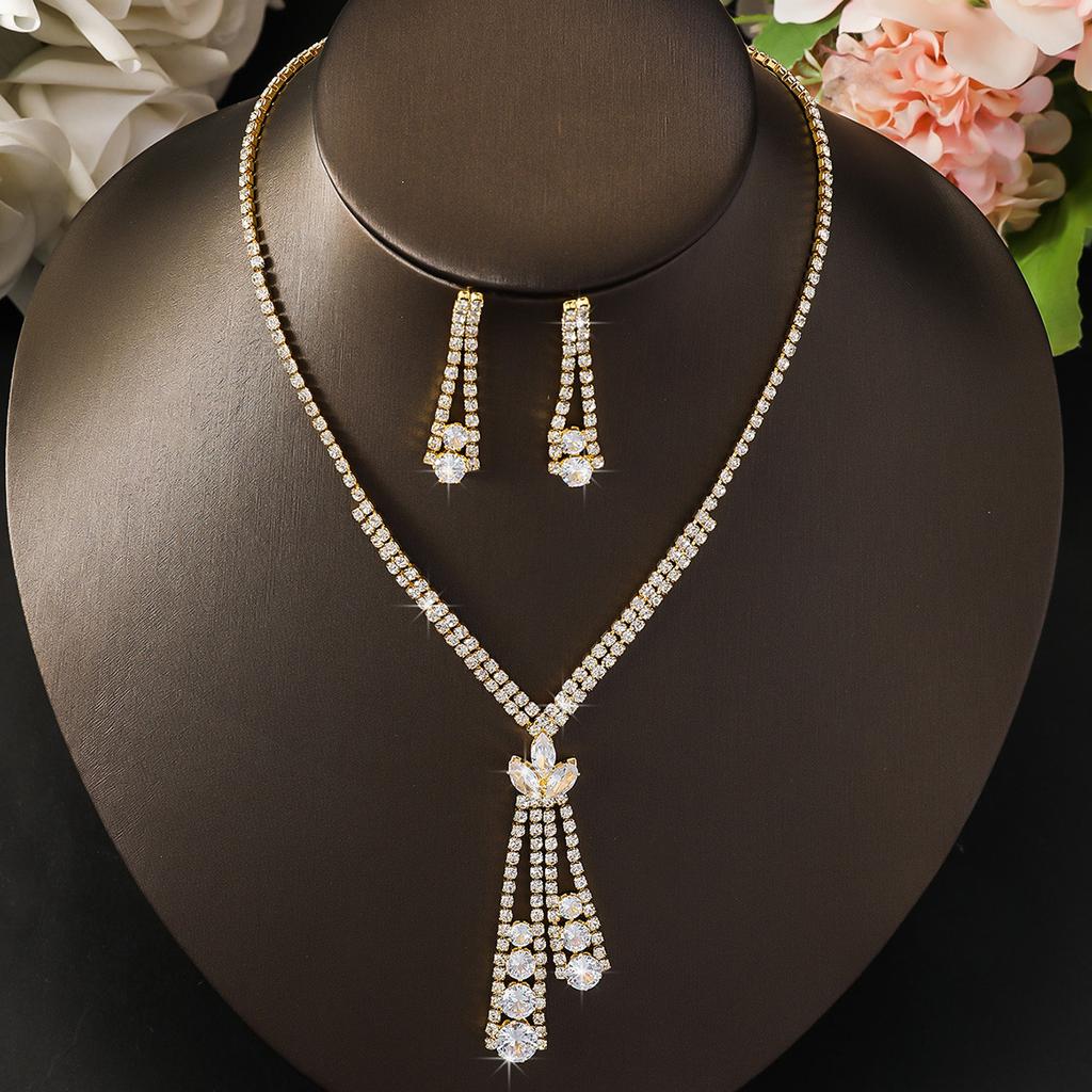 Blume Voll Diamant Zirkon Halskette Set Leichter Luxus Brautschmuck Hochzeitskleid Schmuckset Bankett Damen Accessoires