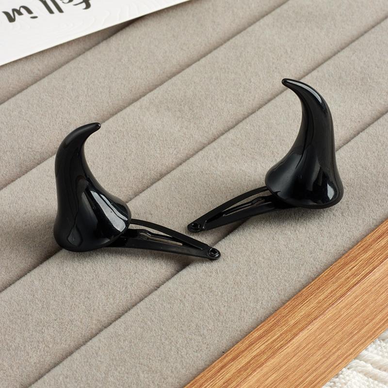 1 Pair Halloween Devil Horns Hair Accessory Clip Black Red 2 Color Available Demon Horn Hairpin Gothic Party Cosplay Costume ZYF