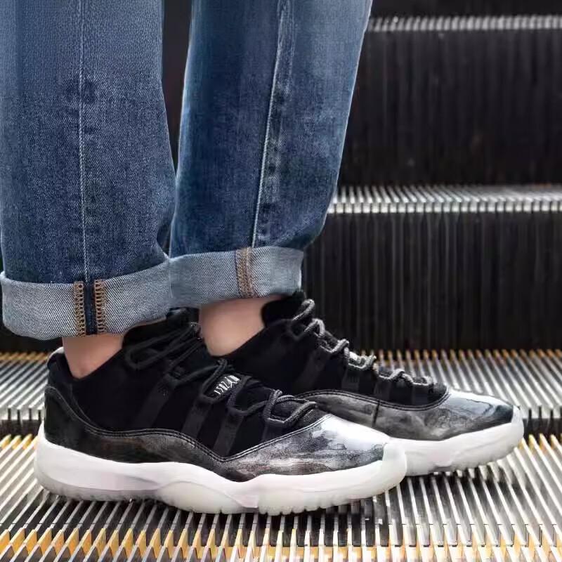 Jordan 11 Retro Low Barons GS 528896-010