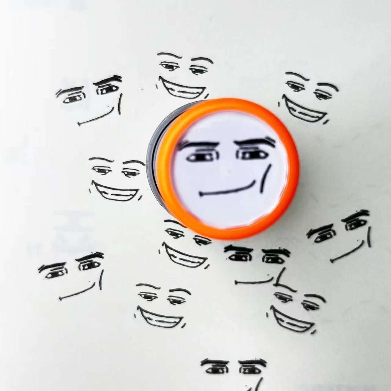 

Faucet Inkable Fun Emotion Seal Toy Anime Characters Pressable Novelty Gag Face Seal for Creative Fun Kid s Toy Quick-drying оранжевый