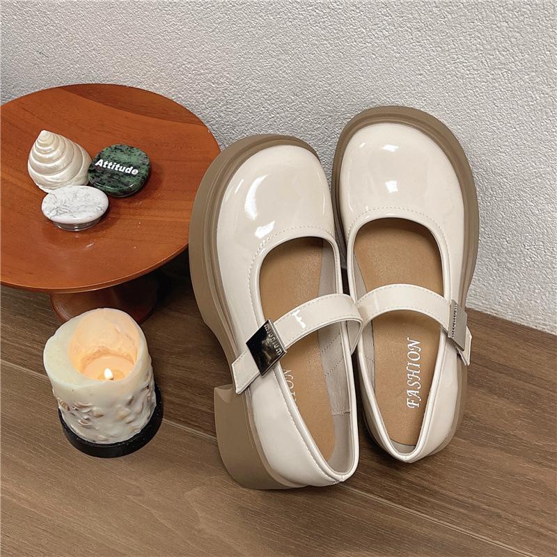 

White Japanese round head versatile platform small leather shoes women s spring and autumn new thick heel retro sweet cool Mary Jane shoes 40 бежевый